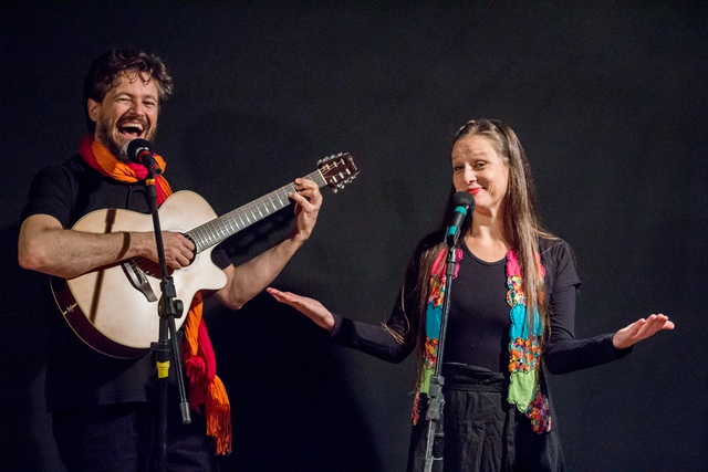 Cuidado que Mancha comemora seus 30 anos de atuação com festa e arte