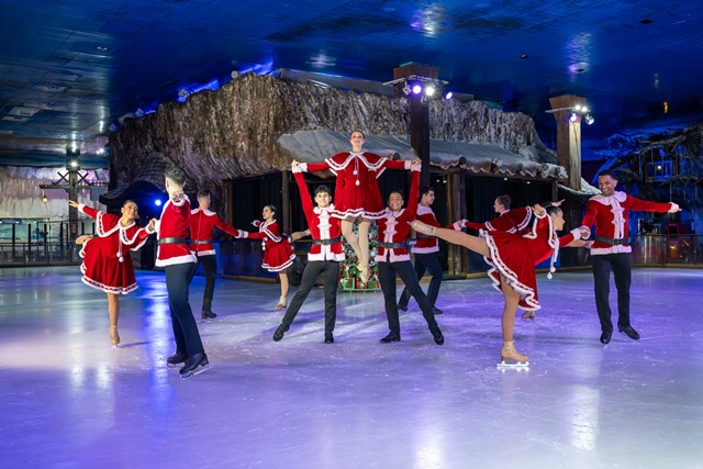 ParkShopping Canoas abre a temporada de Natal com espetáculo de patinação no gelo