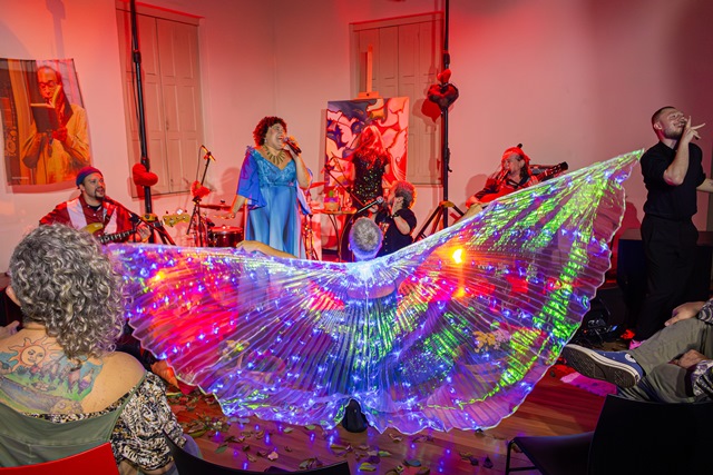 Festival Banho de Amar encerra sua 1ª edição no Espaço Cuidado Que Mancha no dia 08 de novembro, em Porto Alegre