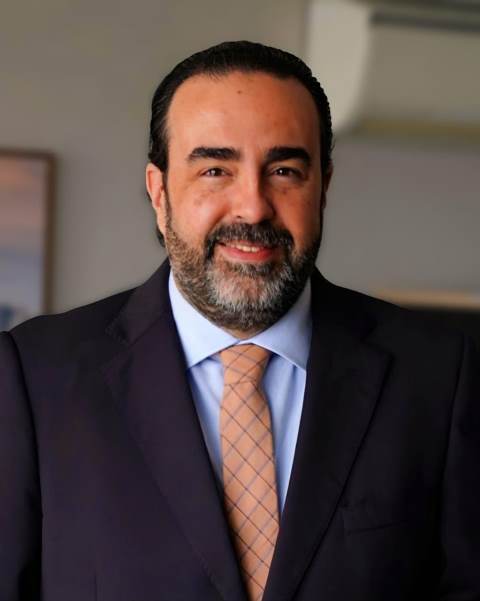 Luciano de Faria Brasil toma posse como presidente da FMP