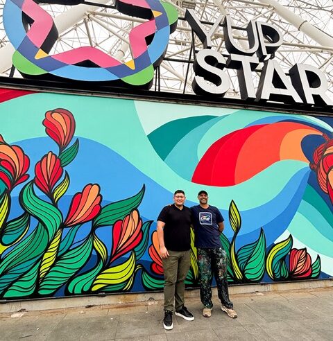 Yup Star, Coral e Bruno Bing apresentam mural interativo em celebração a COP30