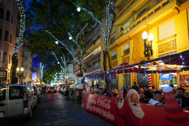 Coca-Cola FEMSA Brasil traz magia do Natal à Porto Alegre