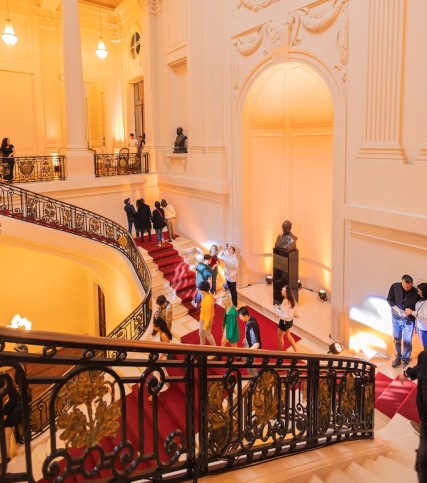 Noite dos Museus oferece oito roteiros com visitas guiadas a monumentos, igrejas e praças que moldaram a identidade de Porto Alegre