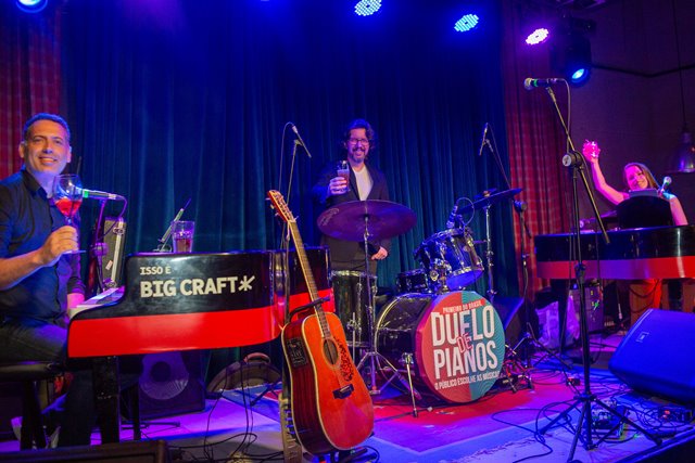 Após completar um ano, o primeiro Duelo de Pianos do Brasil ganha nova energia — agora inspirado no formato de Las Vegas