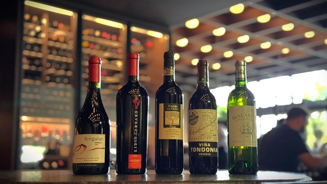 As joias mais amadas do RS: prestes a completar 18 anos, Bah Restaurante revela carta com 280 rótulos e um mergulho pelos grandes terroirs do mundo​​​​​