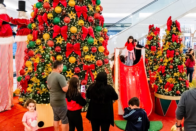 Canoas Shopping apresenta decoração “Circo Encantado” como opção de lazer para famílias neste Natal