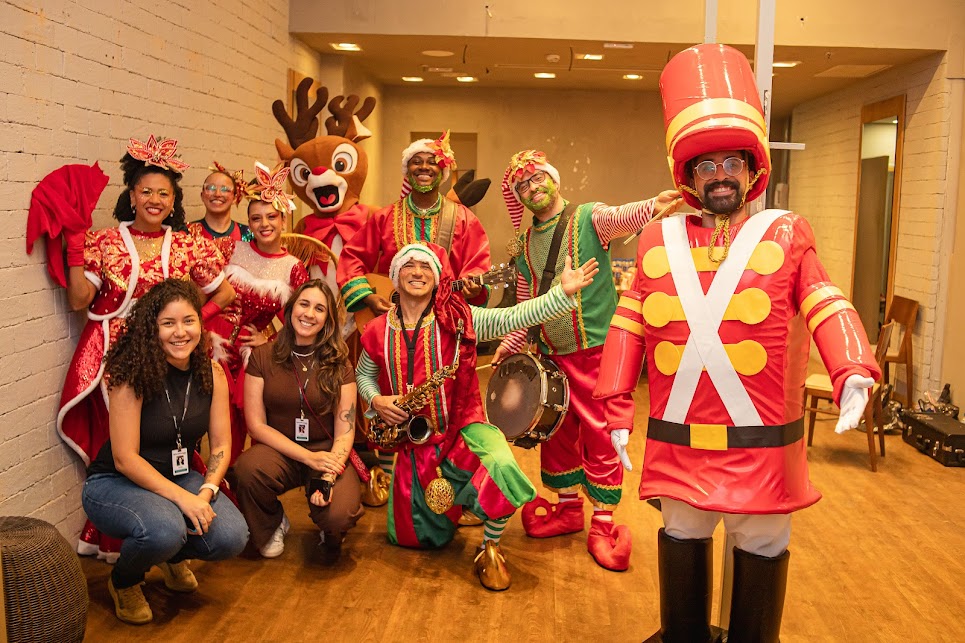 Natal no BarraShoppingSul tem cortejos temáticos e show especial com a Orquestra de Brinquedos