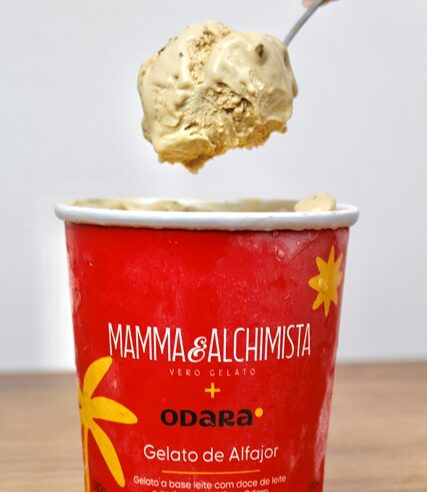 Collab de marcas gaúchas leva o sabor do alfajor para o gelato artesanal