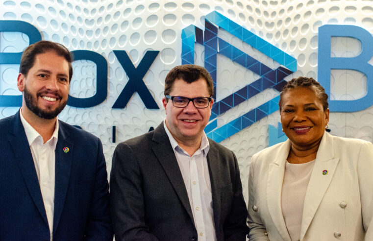 Ministra da Cultura, Margareth Menezes, visita Box Brazil Media Group durante agenda oficial no RS