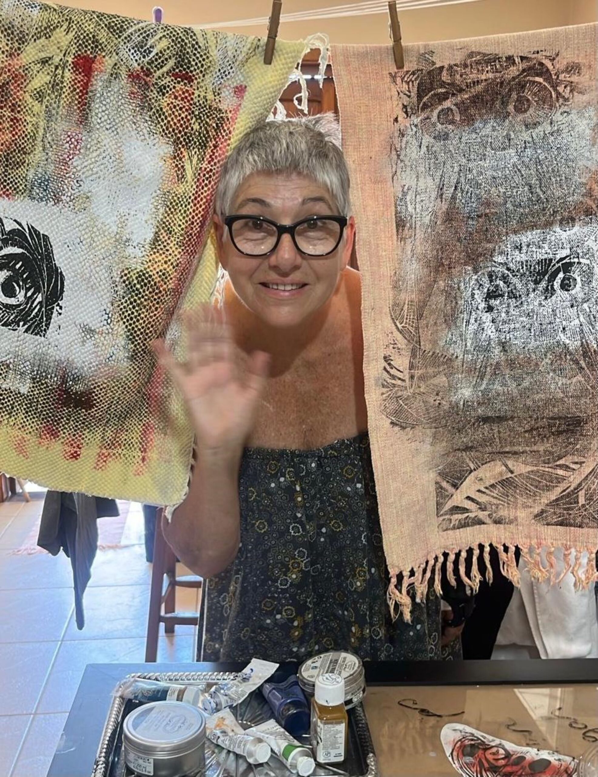 Artista gaúcha radicada na França abre exposição na Gravura Galeria de Arte