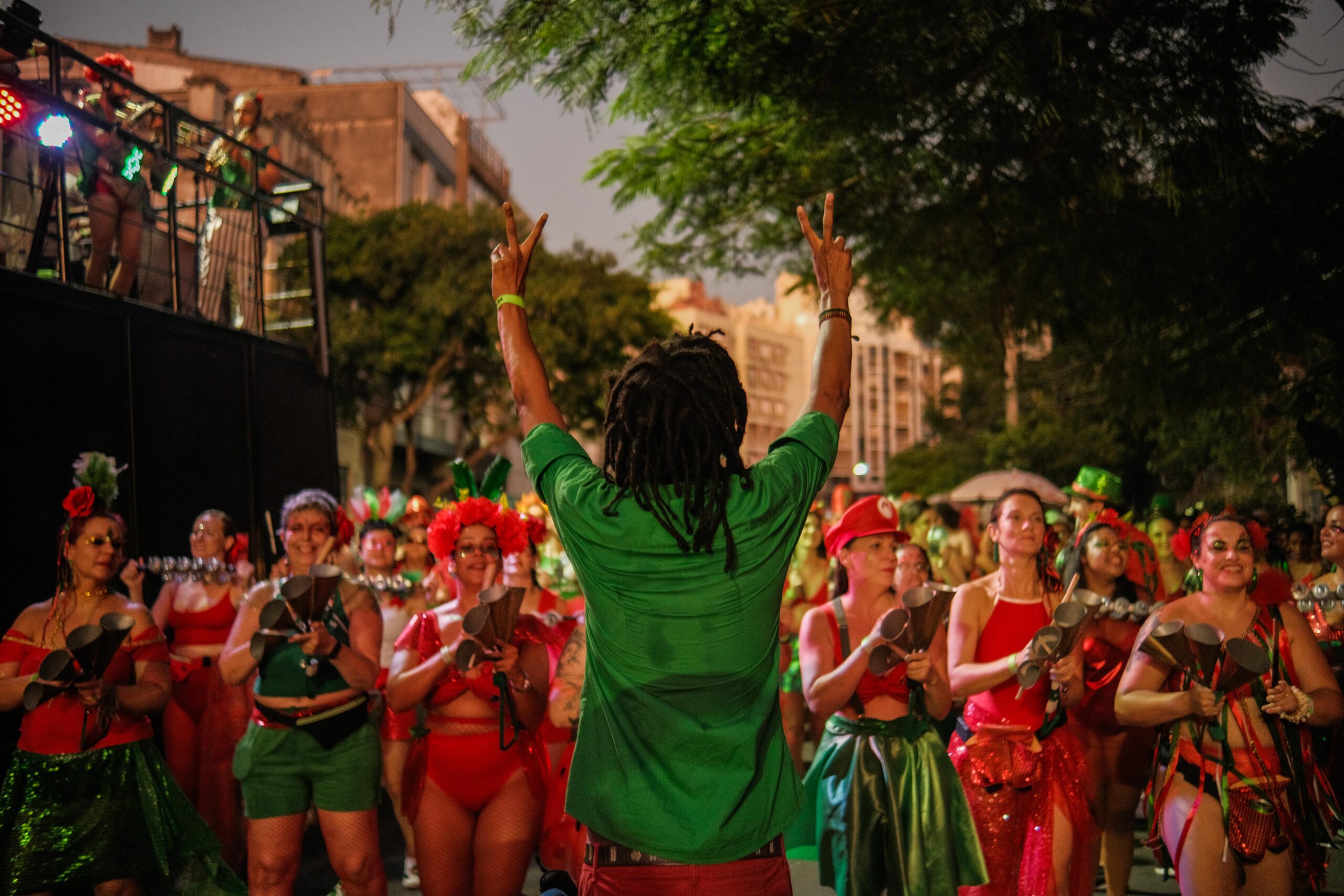 BarraShoppingSul traz o clima de Carnaval ao Baixo Barra com shows da Turucutá e DJ Nego Minas