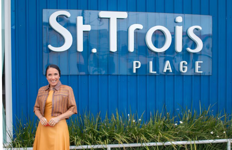 Bazar de La Mode St. Trois Plage na praia de Atlântida