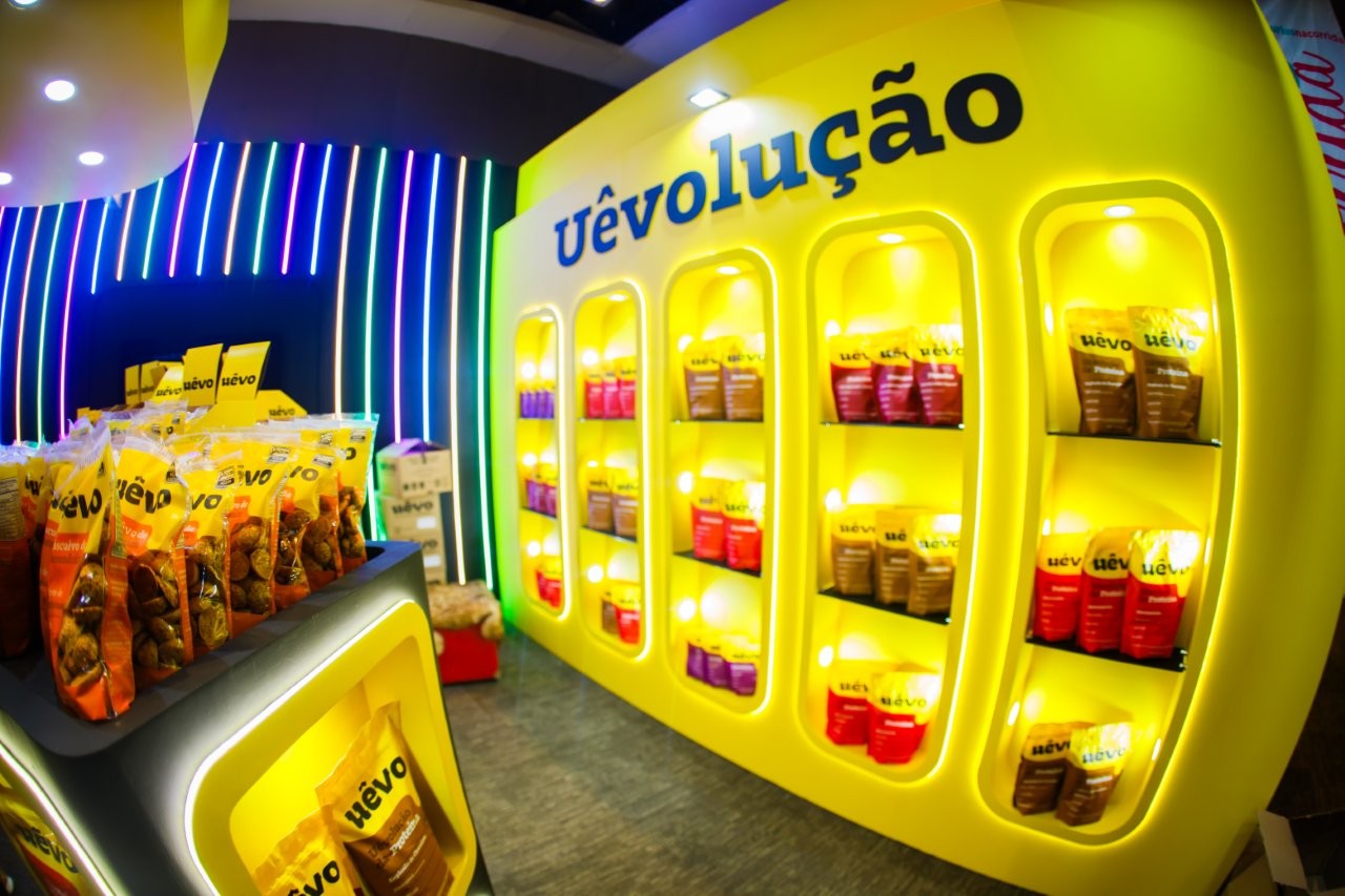Uêvo celebra um ano de atuação e consolida posicionamento no mercado de nutrição funcional