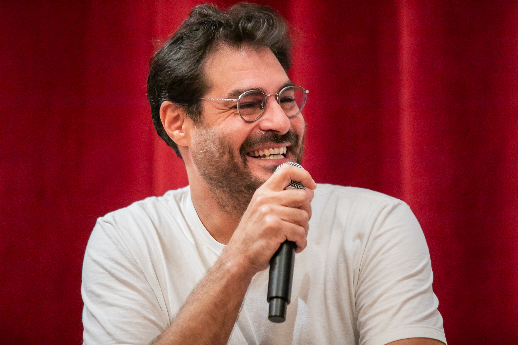 Thiago Lacerda apresenta o espetáculo “O Amor Natural” em Canoas com leitura cênica da obra de Carlos Drummond de Andrade