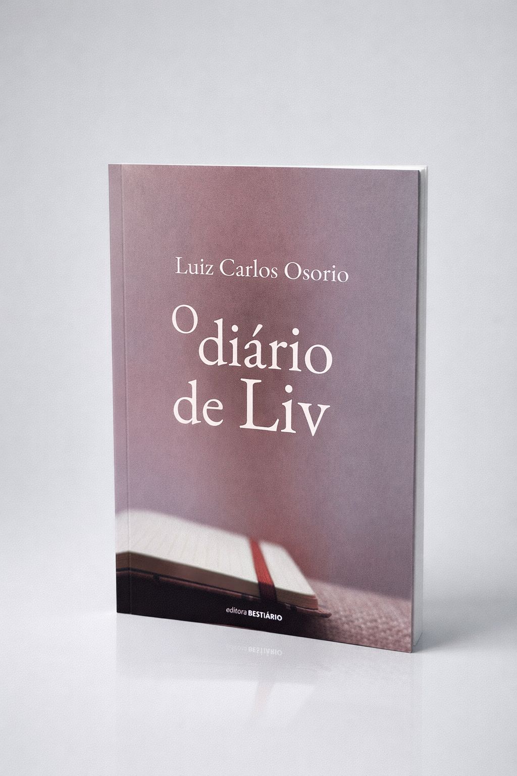 Referência da psicanálise brasileira, Luiz Carlos Osório retorna à ficção com obra provocativa sobre sexualidade e vínculos familiares
