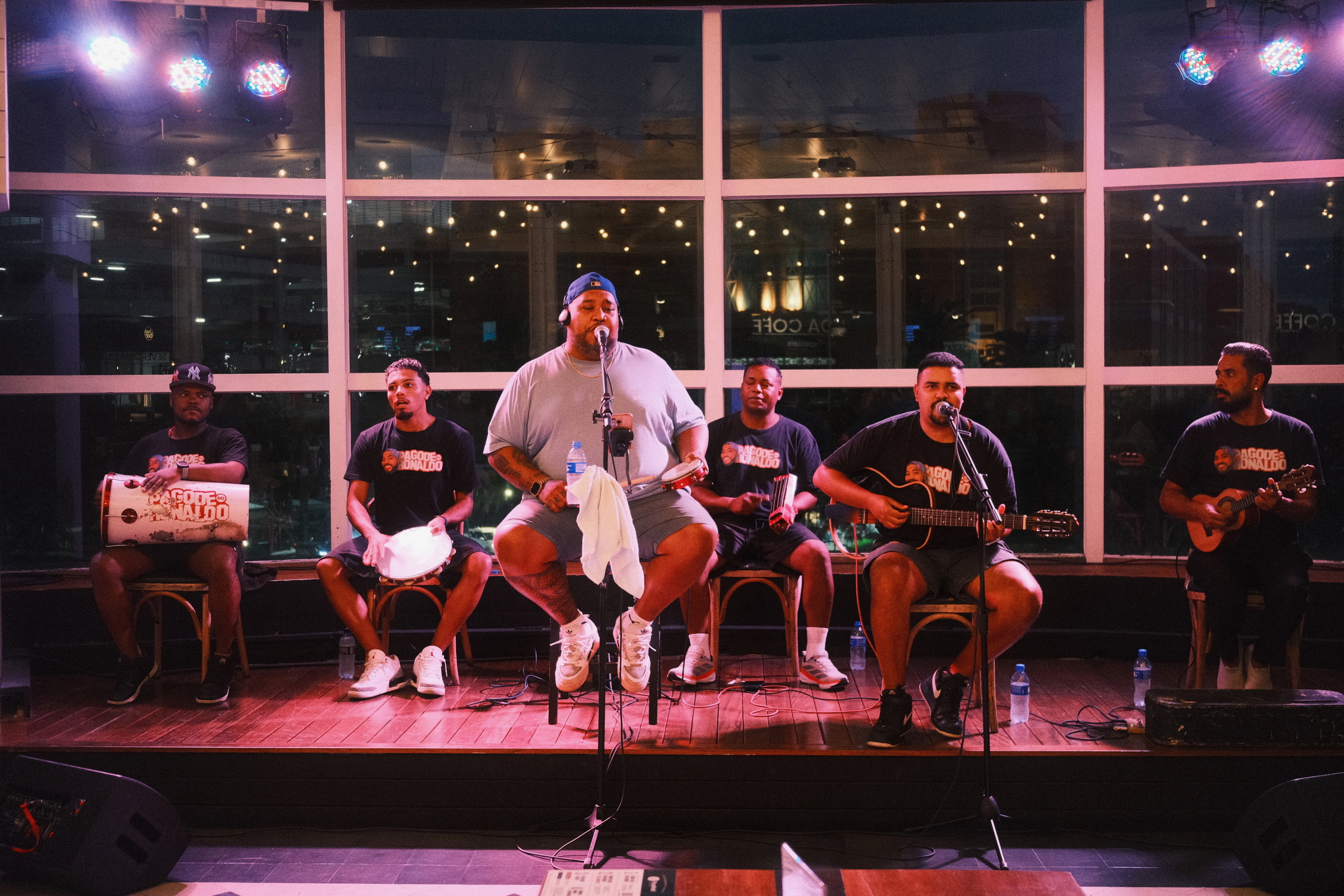 Food Hall Country ganha espaço kids e recebe última edição do Pagode Sessions com Ronaldo nesta quinta