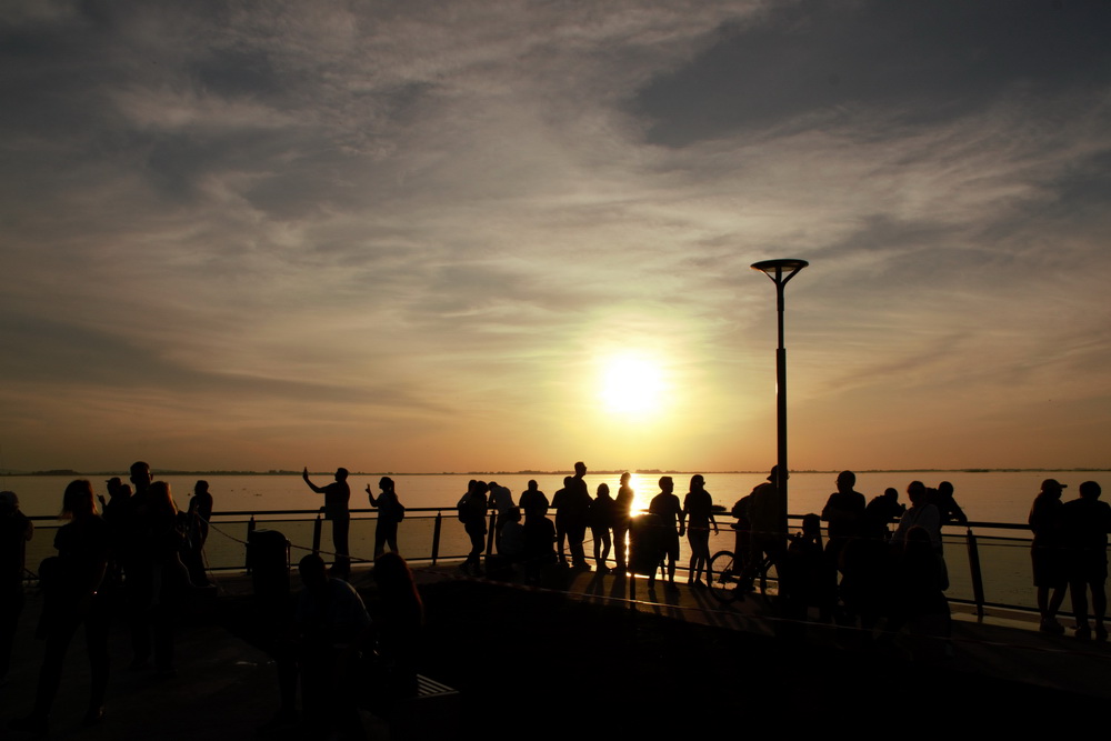 Exposição coletiva olhares efêmeros, no Paço Municipal, reúne 32 fotógrafos em fotos da capital gaúcha