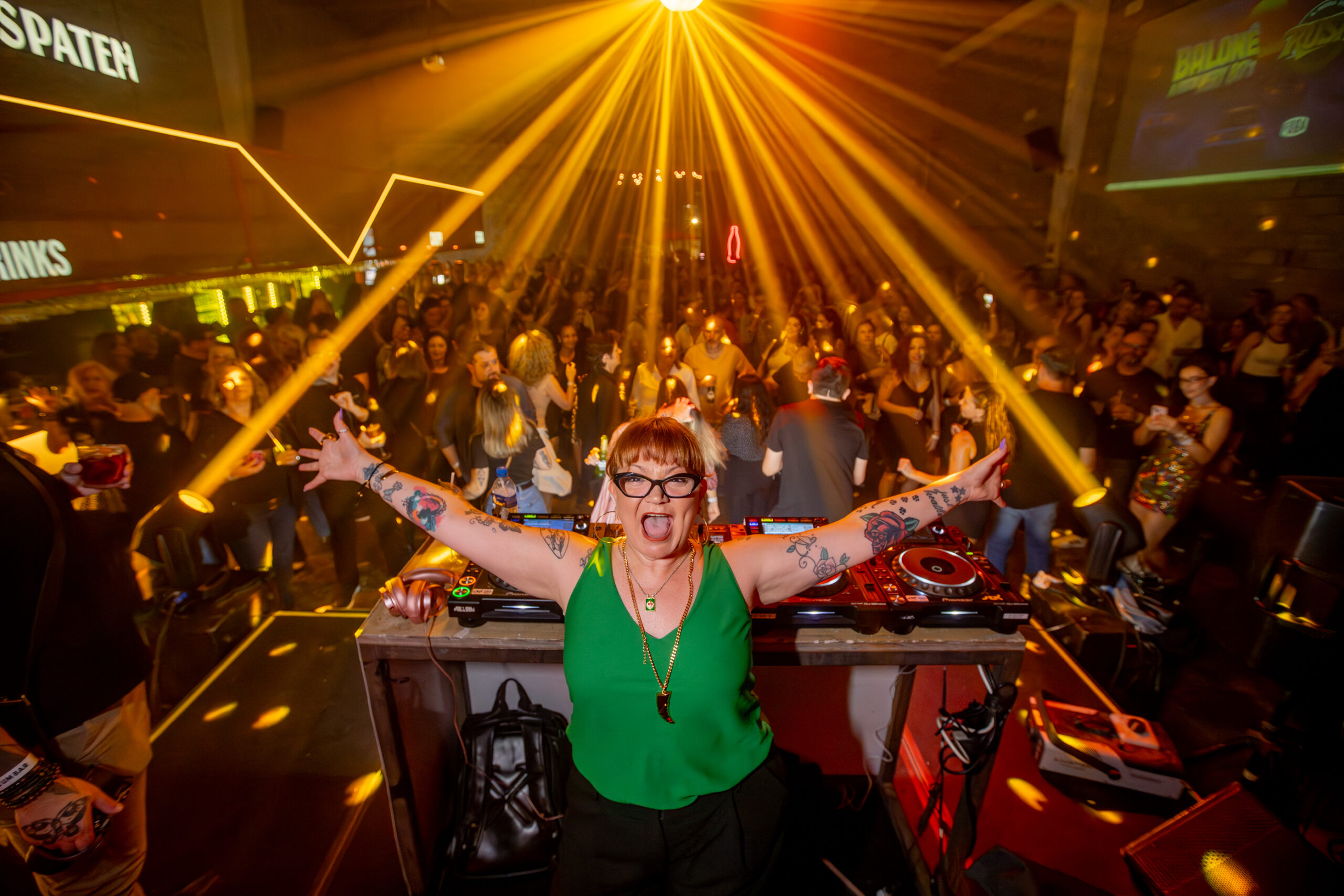 Criadora da Balonê, Taís Scherer apresenta a Festa da Taís no Encouraçado Butikin