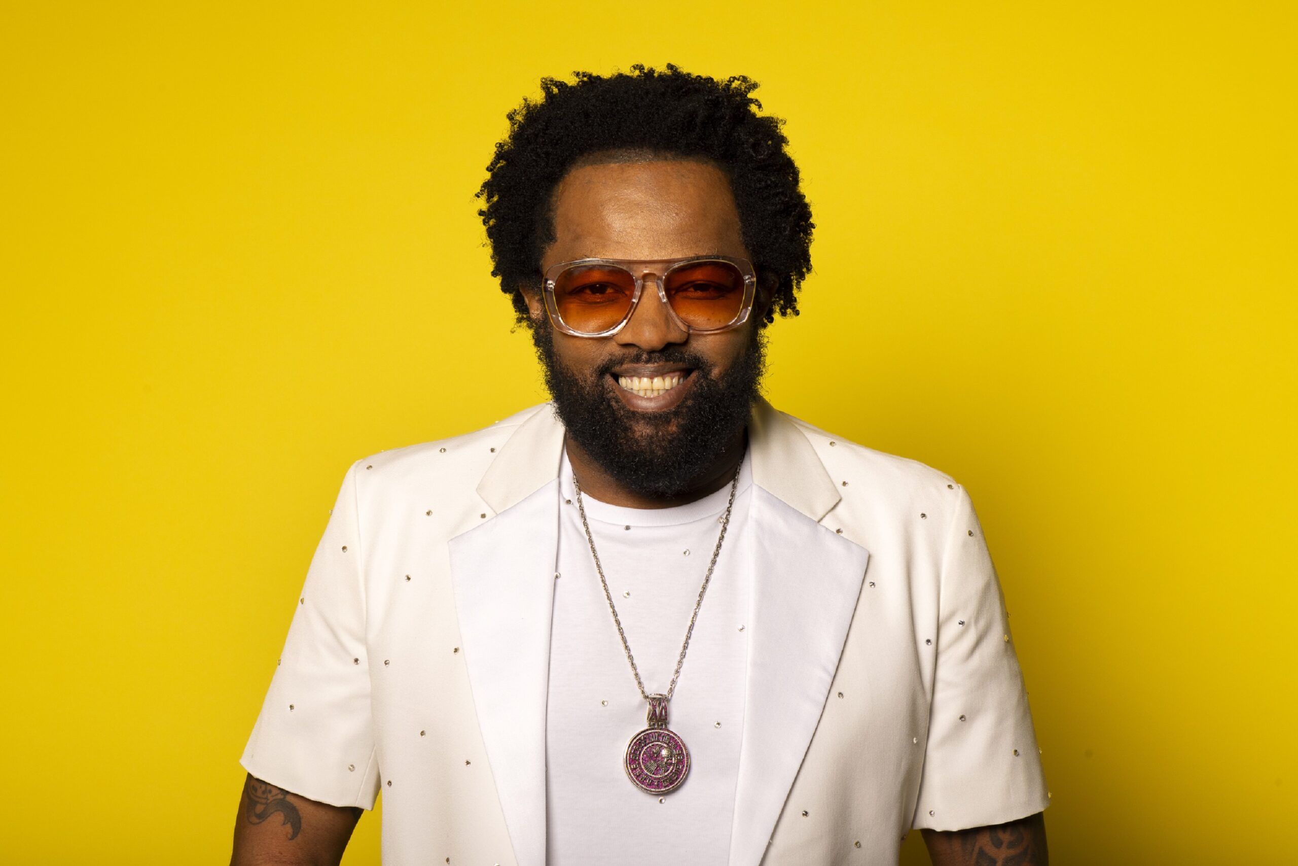 Fecomércio-RS traz Xande de Pilares para show gratuito no Parque da Redenção durante a Semana S