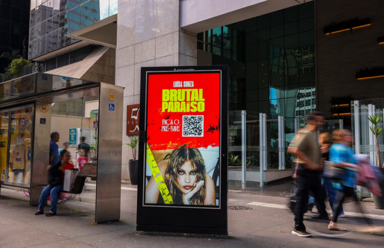 Luísa Sonza transforma a cidade em mídia para apresentar “Brutal Paraíso”