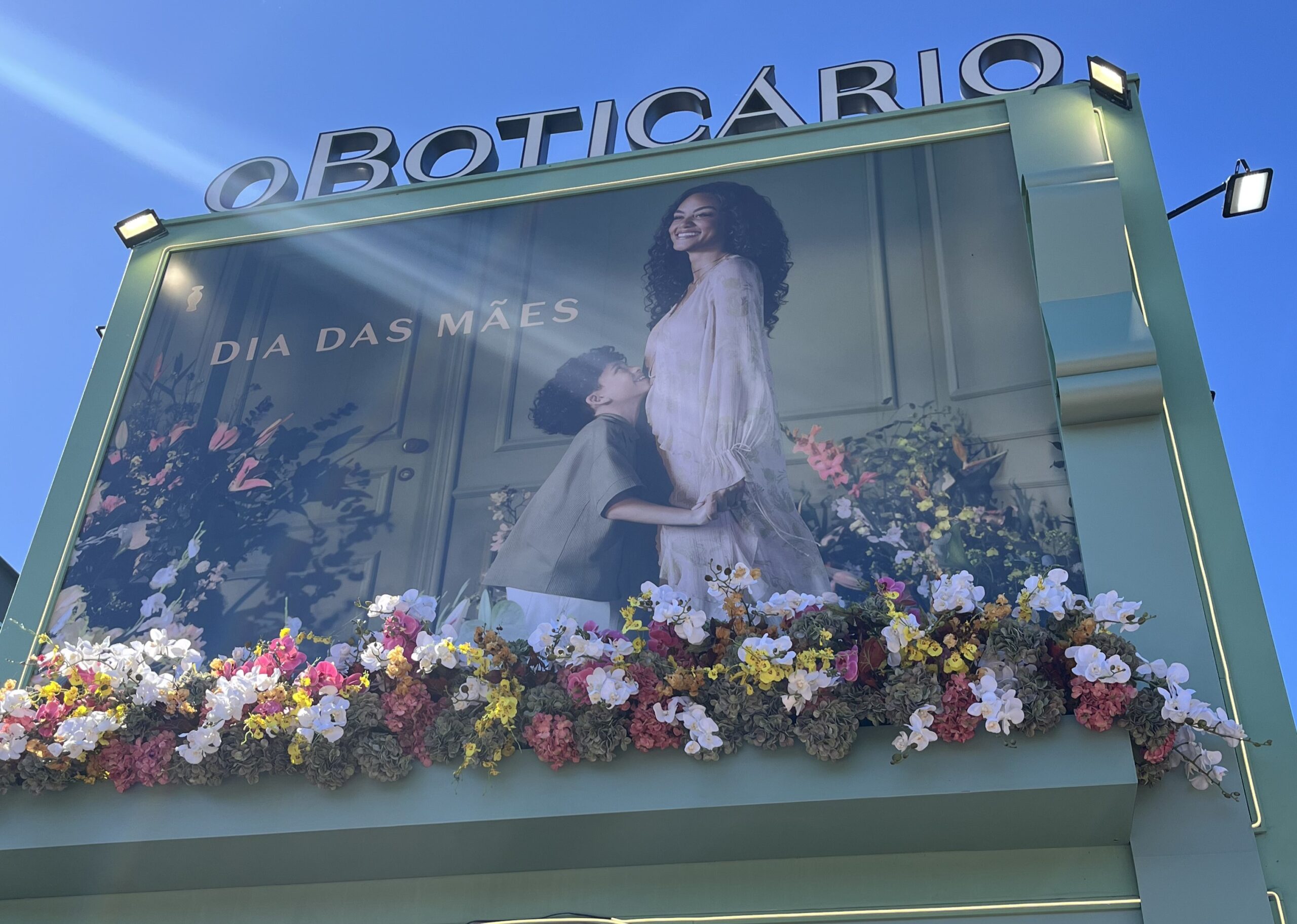 Boticário celebra o Dia das Mães com experiência sensorial gratuita e brindes no Cais Embarcadero