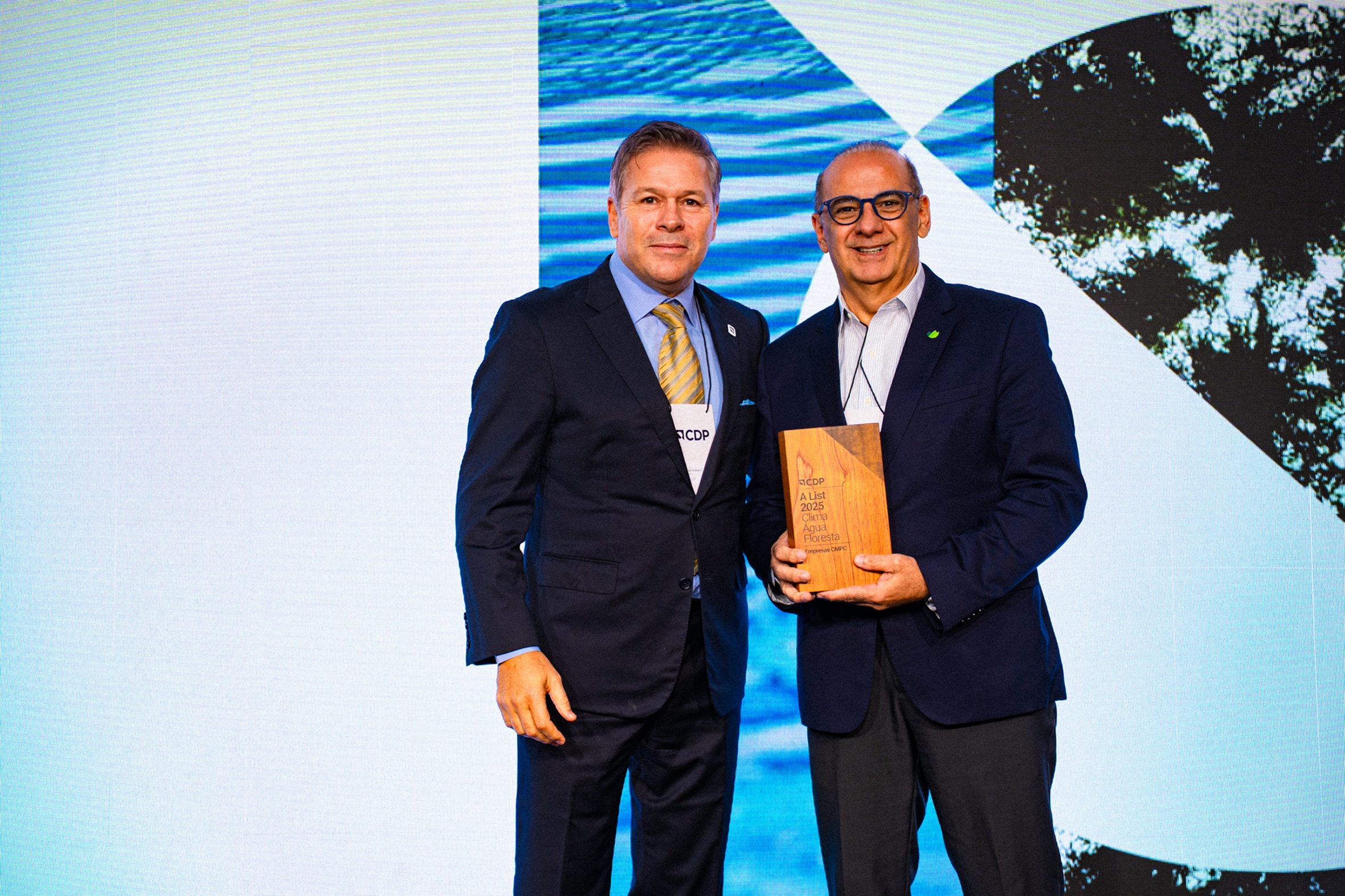 CMPC recebe o prêmio Triple A como referência em desempenho e liderança ambiental