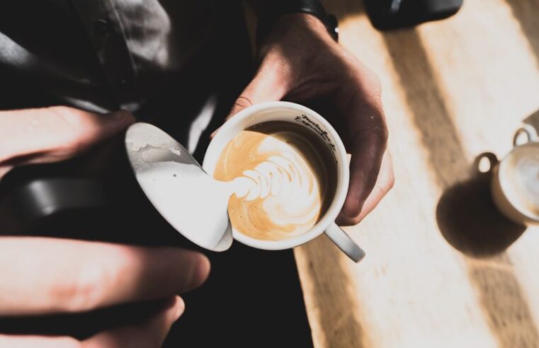 Café do Mercado e Nude premiam Barista do Ano com viagem para o Sul de Minas