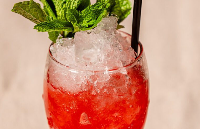 Um drink,um sinal: LOOF lança Match Day e transforma as terças em ponto de encontro e socialização