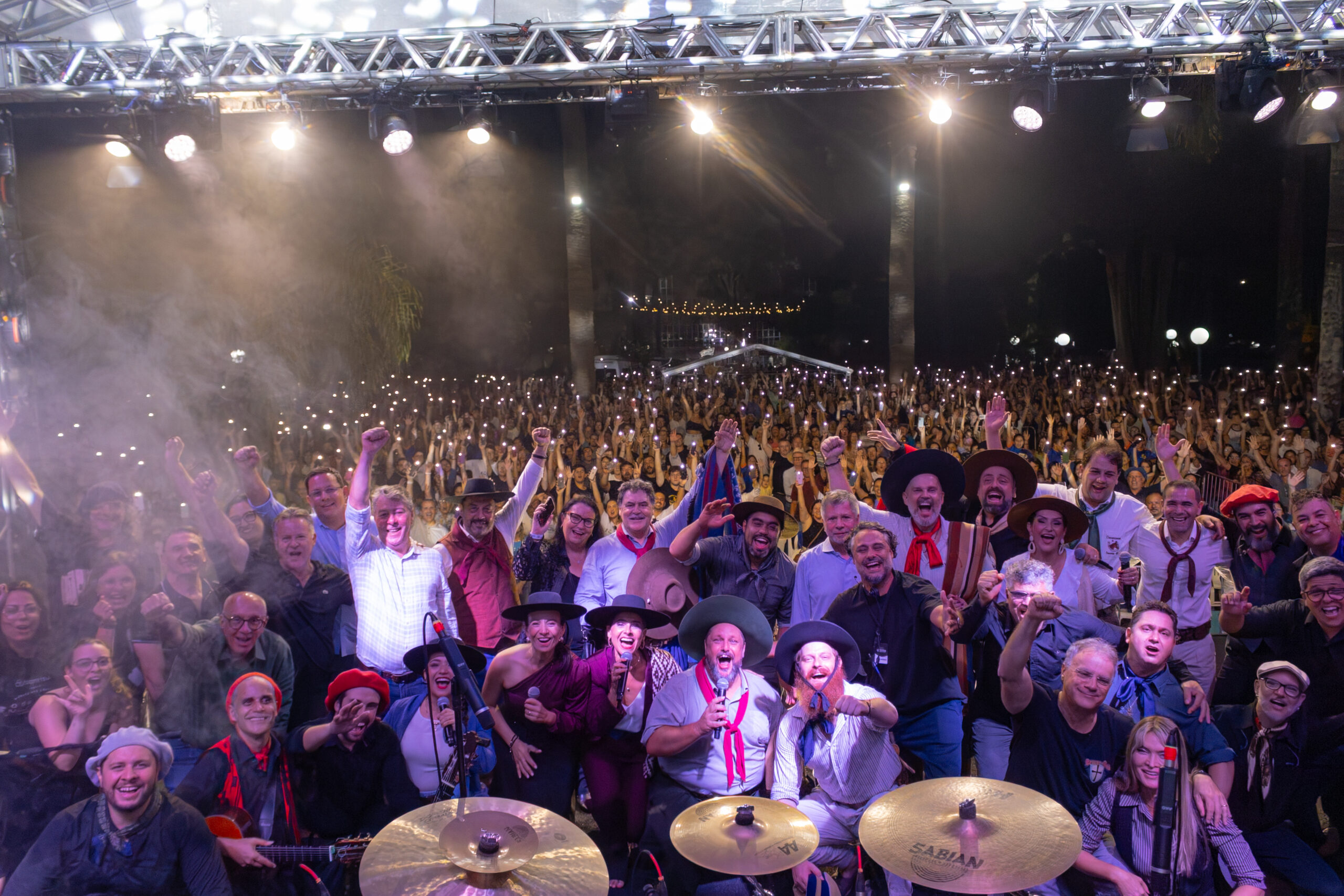 Grandes nomes da música gaúcha fazem show gratuito em Alegrete