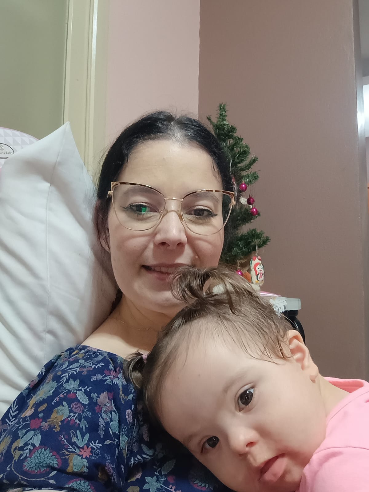 Moradora de Alvorada é premiada ao comprarroupas para a filha em campanha do Sindilojas POA