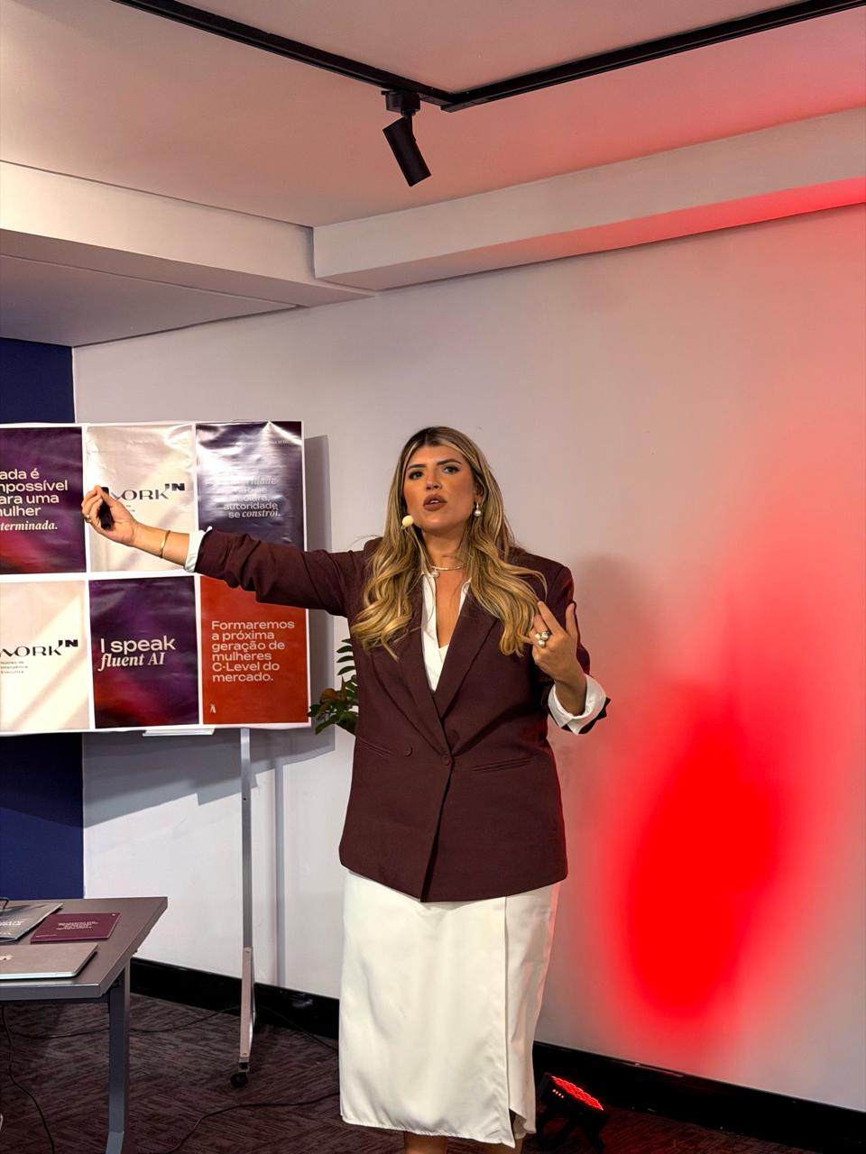 Work In realiza imersão de Inteligência Artificial para mulheres que decidem em Porto Alegre