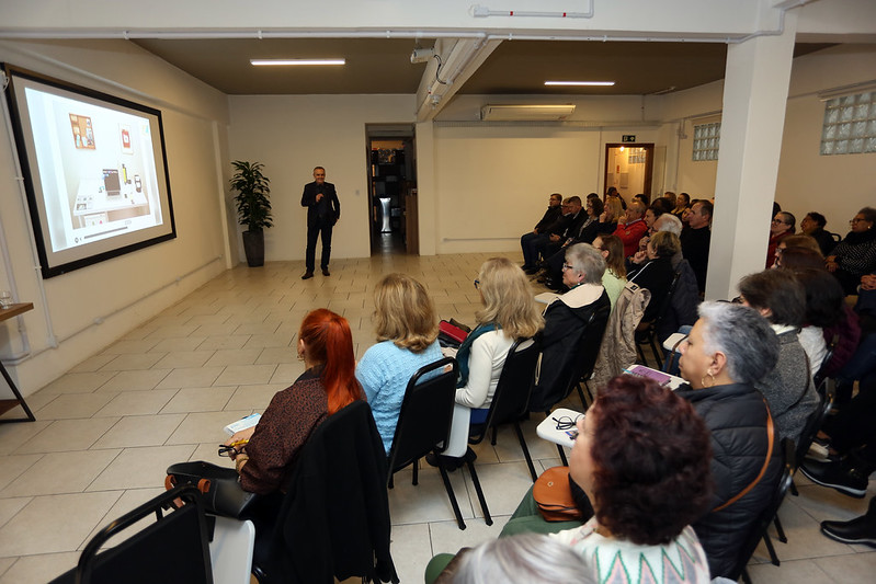 Universidade 50+ promove formação voltada a longevidade, empreendedorismo e protagonismo digital em Porto Alegre
