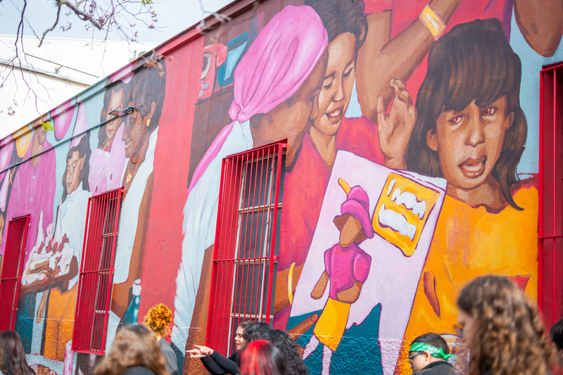 Galeria a céu aberto no Quarto Distrito entra em nova fase com mural e oficina para jovens mulheres