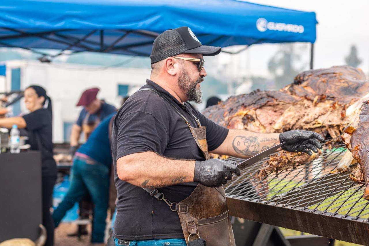 Expochurrasco promove jantar em homenagem aos chefs assadores que fizeram história no Guinness World Records