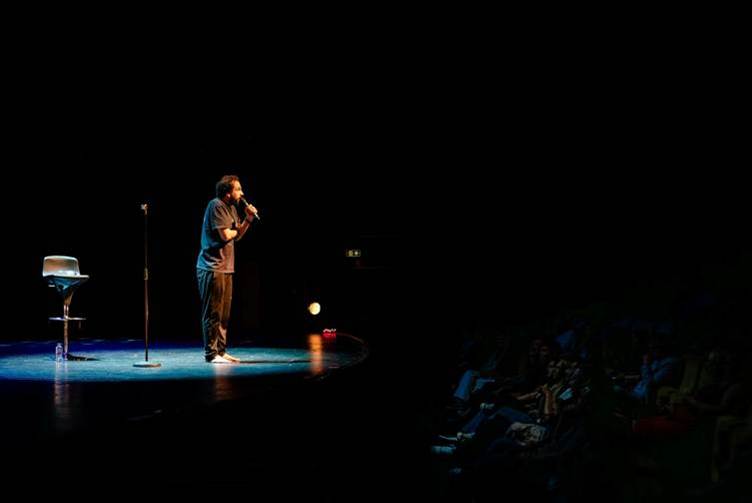 Murilo Couto leva seu humor ao Teatro do Bourbon Country 