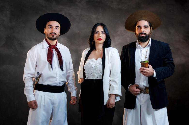 Noites Gaúchas  com Hermanos Guedes, no Teatro do Bourbon Country
