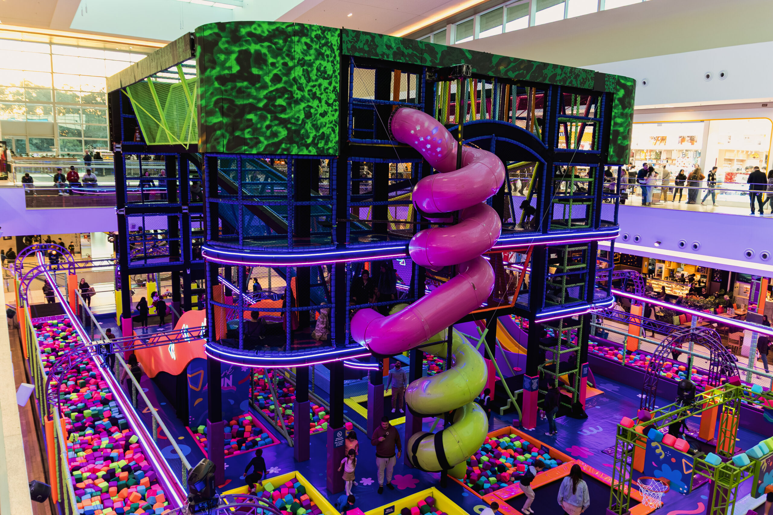 ParkShopping Canoas recebe Parque Fun com circuito de aventura de 500 metros quadrados e torres de até 10 metros
