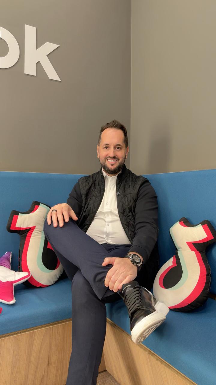 Mercado imobiliário de alto padrão mira o TikTok para transformar atenção em venda