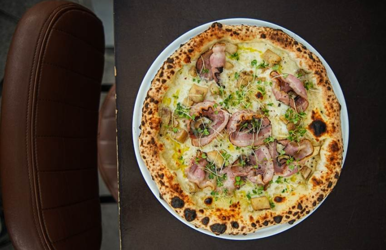Terça-feira de pizza: Grani mantém combo com bebida a partir de R$ 52 em Porto Alegre