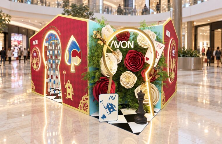Avon abre ‘Casa de Alice’ em POA: Marca aposta em experiência imersiva e gratuita de Alice no País das Maravilhas 
