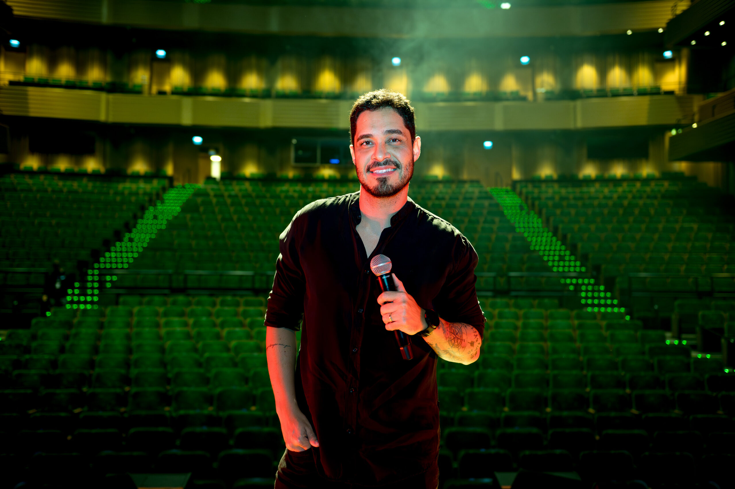 Diogo Almeida apresenta o Especial Mês dos Professores em Porto Alegre