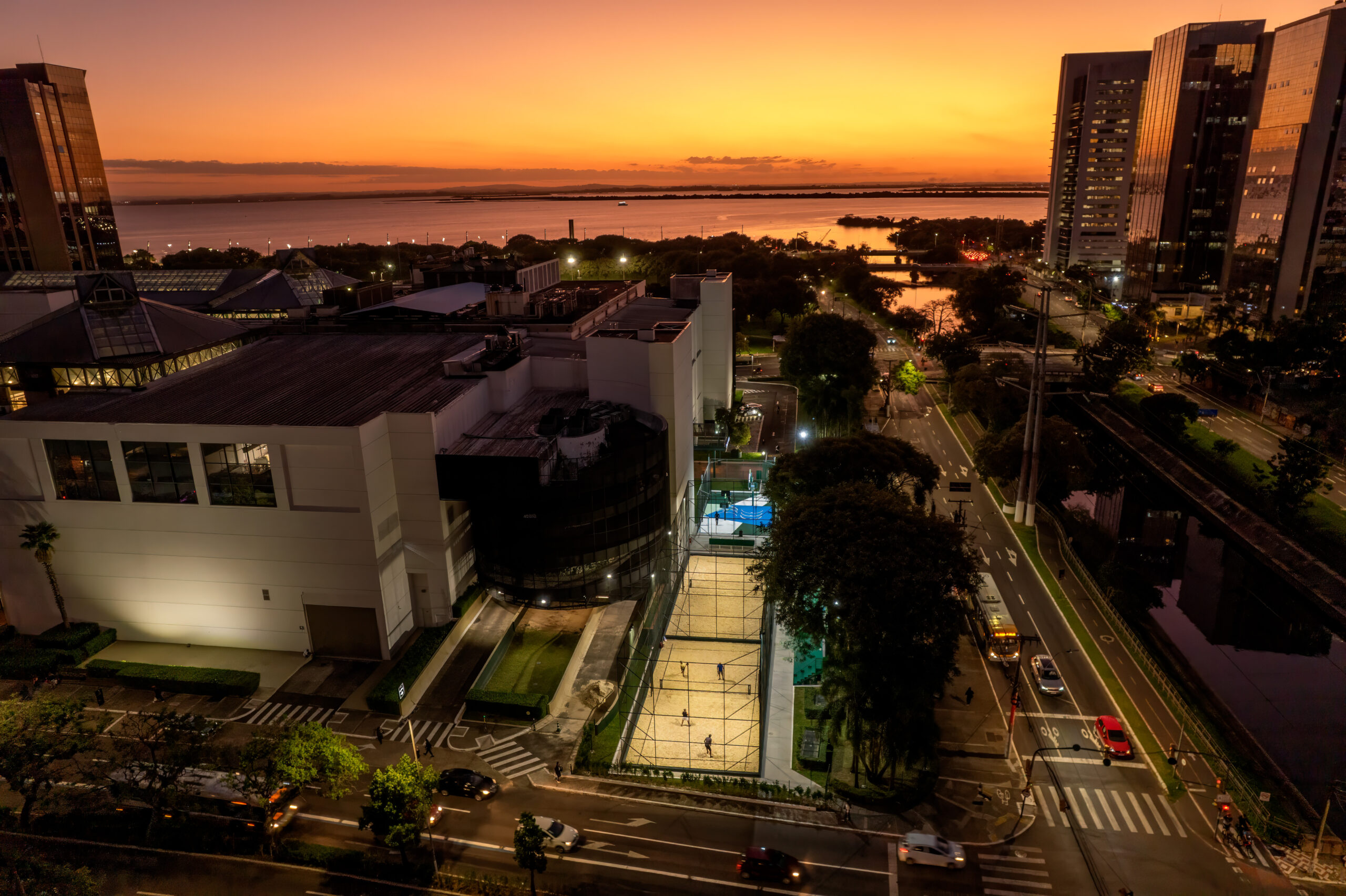 Sunset Orla do Praia terá show acústico de Rafael Malenotti e DJ Lelê Bortholacci