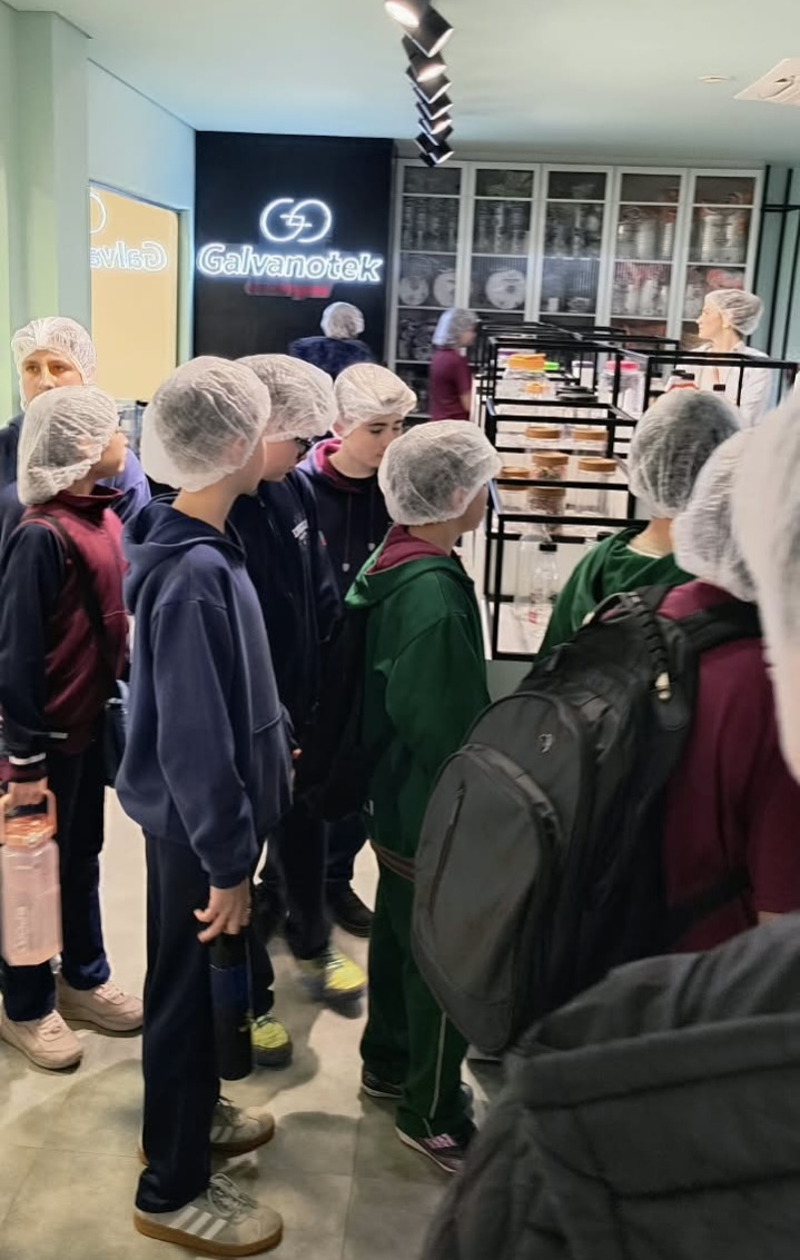 Galvanotek Embalagens e Instituto Dileta recebem alunos e apresentam práticas de sustentabilidade