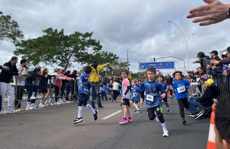 1ª Corrida do Colégio Anchieta reúne cerca de 800 participantes em Porto Alegre