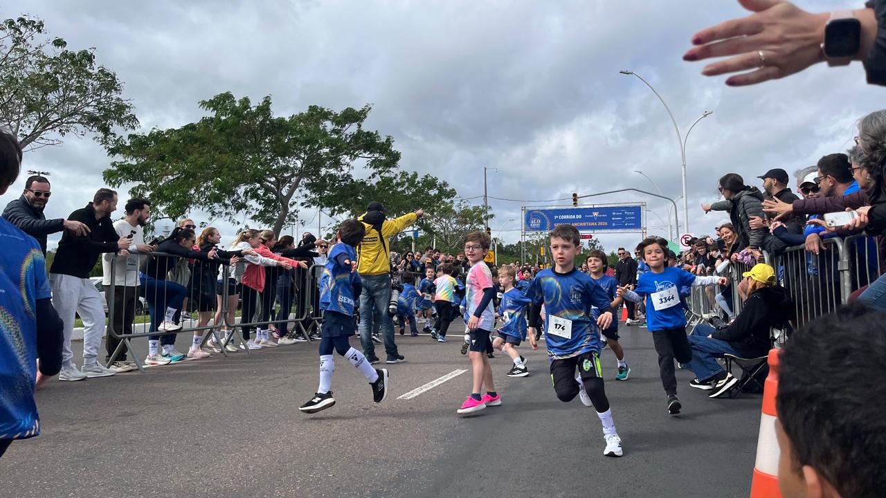 1ª Corrida do Colégio Anchieta reúne cerca de 800 participantes em Porto Alegre