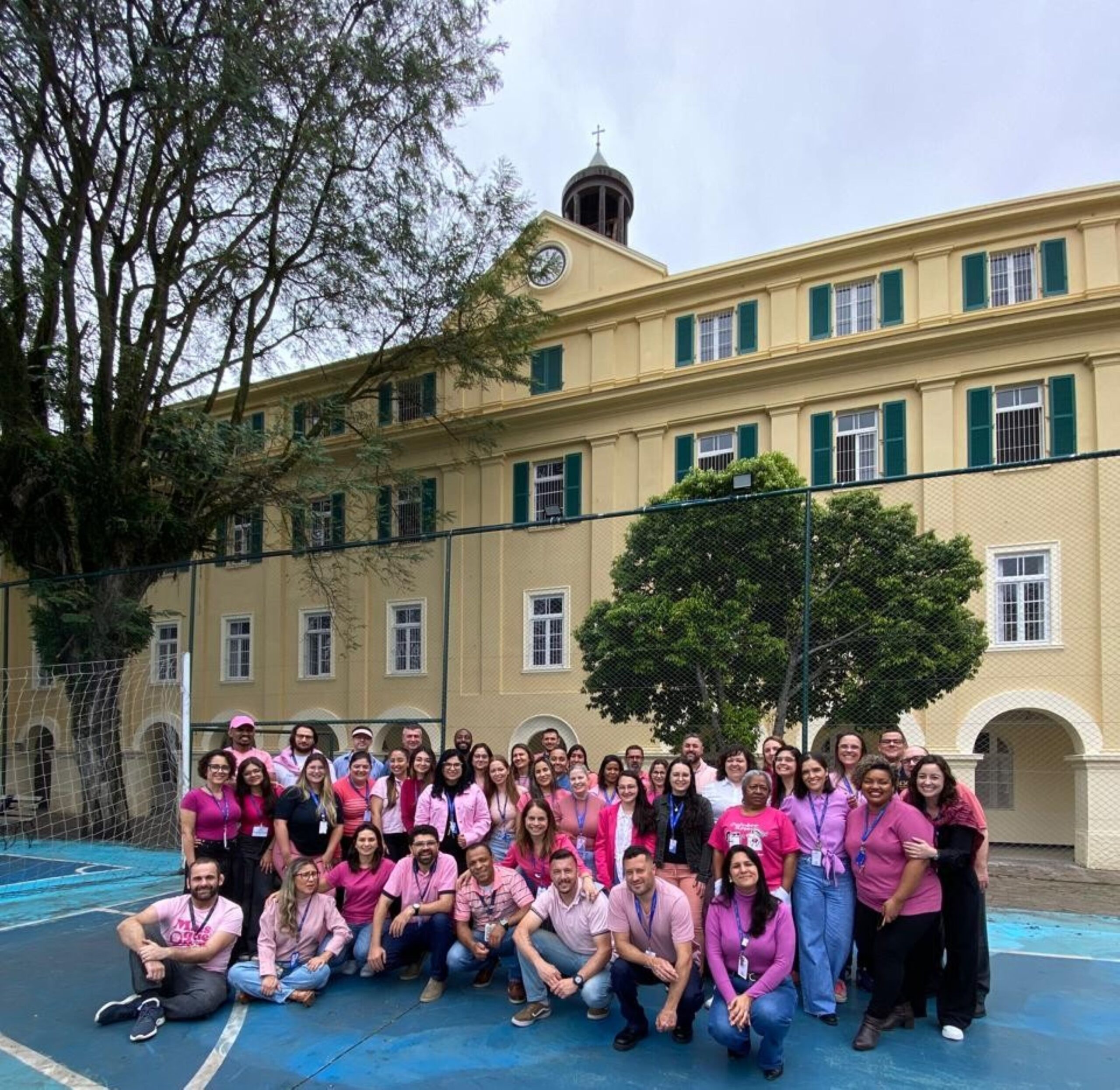 Fundação O Pão dos Pobres no mês do Outubro Rosa