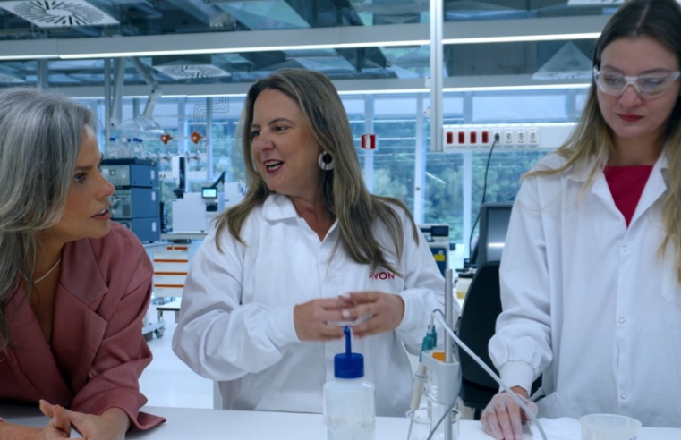 Avon tem série documental sobre a menopausa